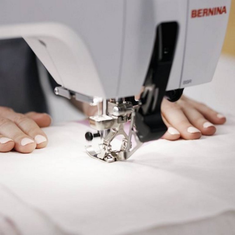 BERNINA 735
